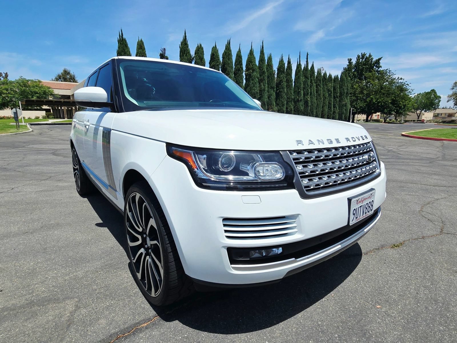 Used 2017 Land Rover Range Rover Supercharged AWD/4WD image 1
