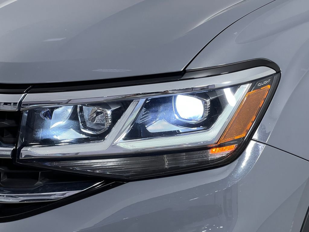 Used 2020 Volkswagen Atlas Cross Sport SE image 39