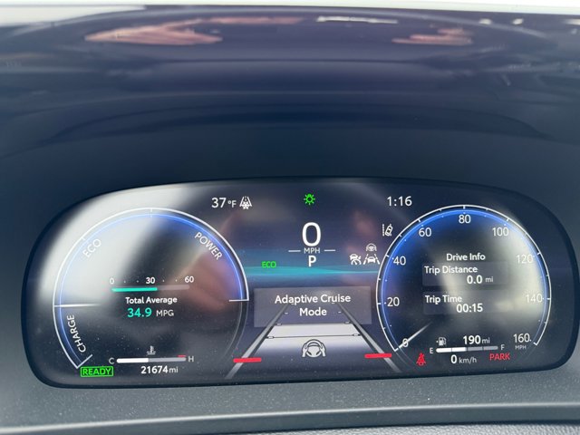 Certified 2025 Toyota Crown Signia w/ Tow-Hitch Package (TMS) image 32