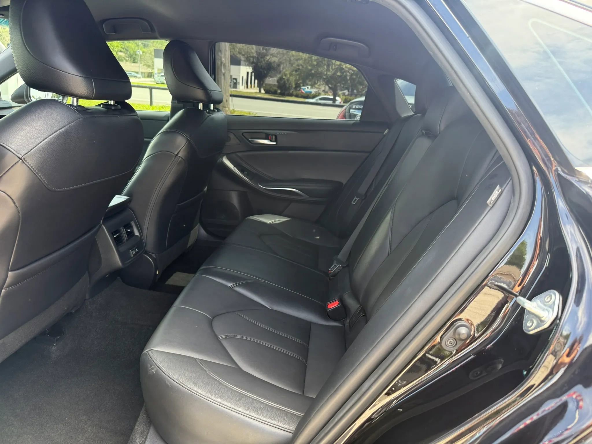 Used 2022 Toyota Avalon XLE FWD image 11