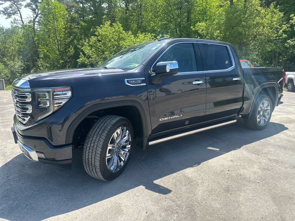 Used 2024 GMC Sierra 1500 Denali w/ Denali Reserve Package AWD/4WD image 1