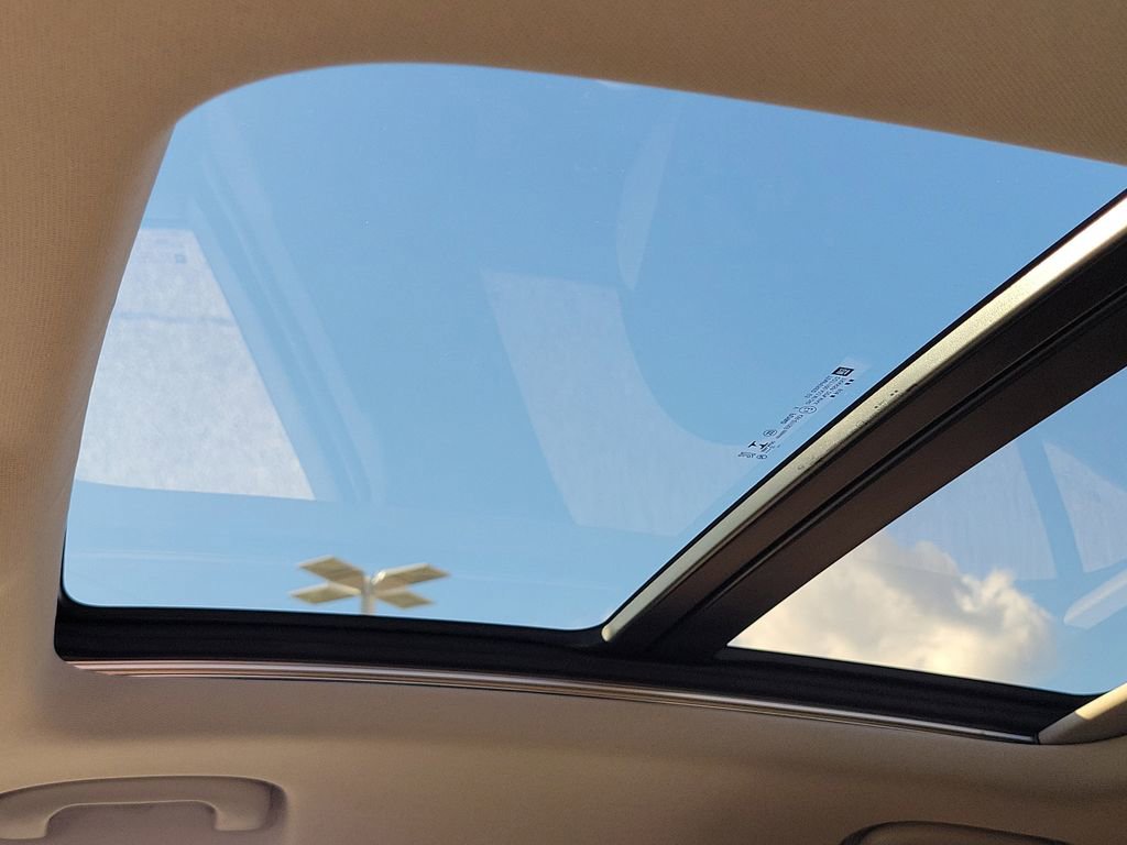 Used 2023 Buick Encore GX Essence w/ Experience Buick Package image 31