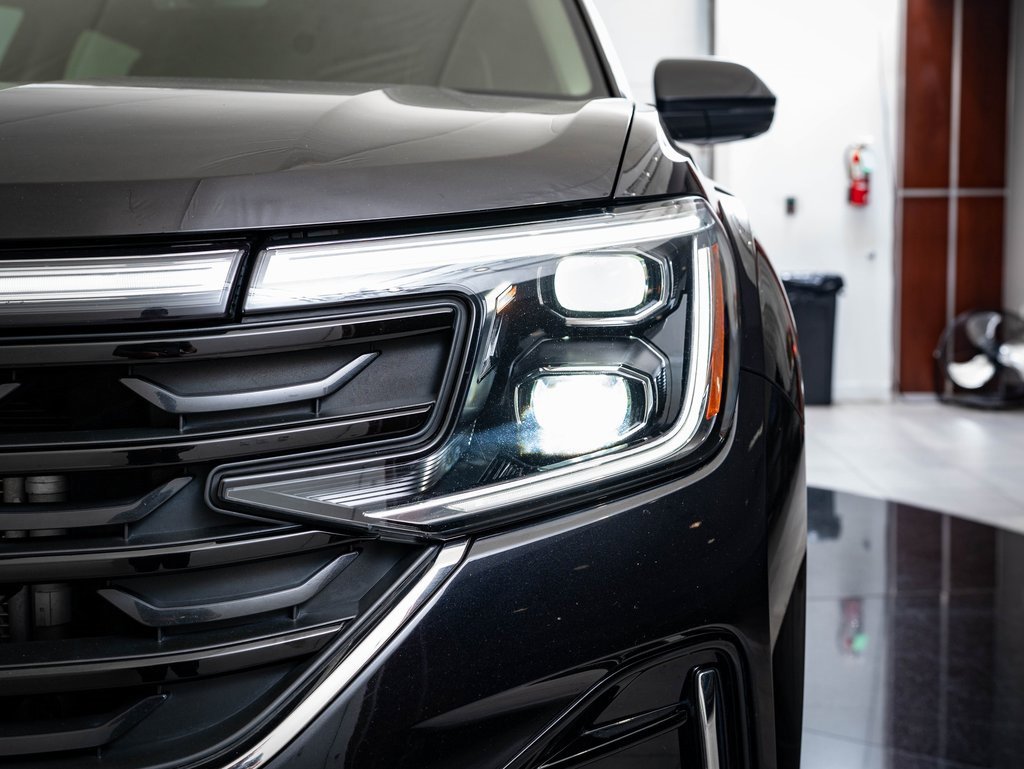 Used 2024 Volkswagen Atlas SEL Premium R-Line image 17