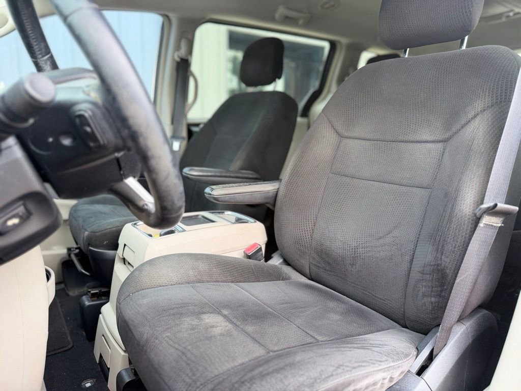 Used 2012 Dodge Grand Caravan Crew FWD image 15