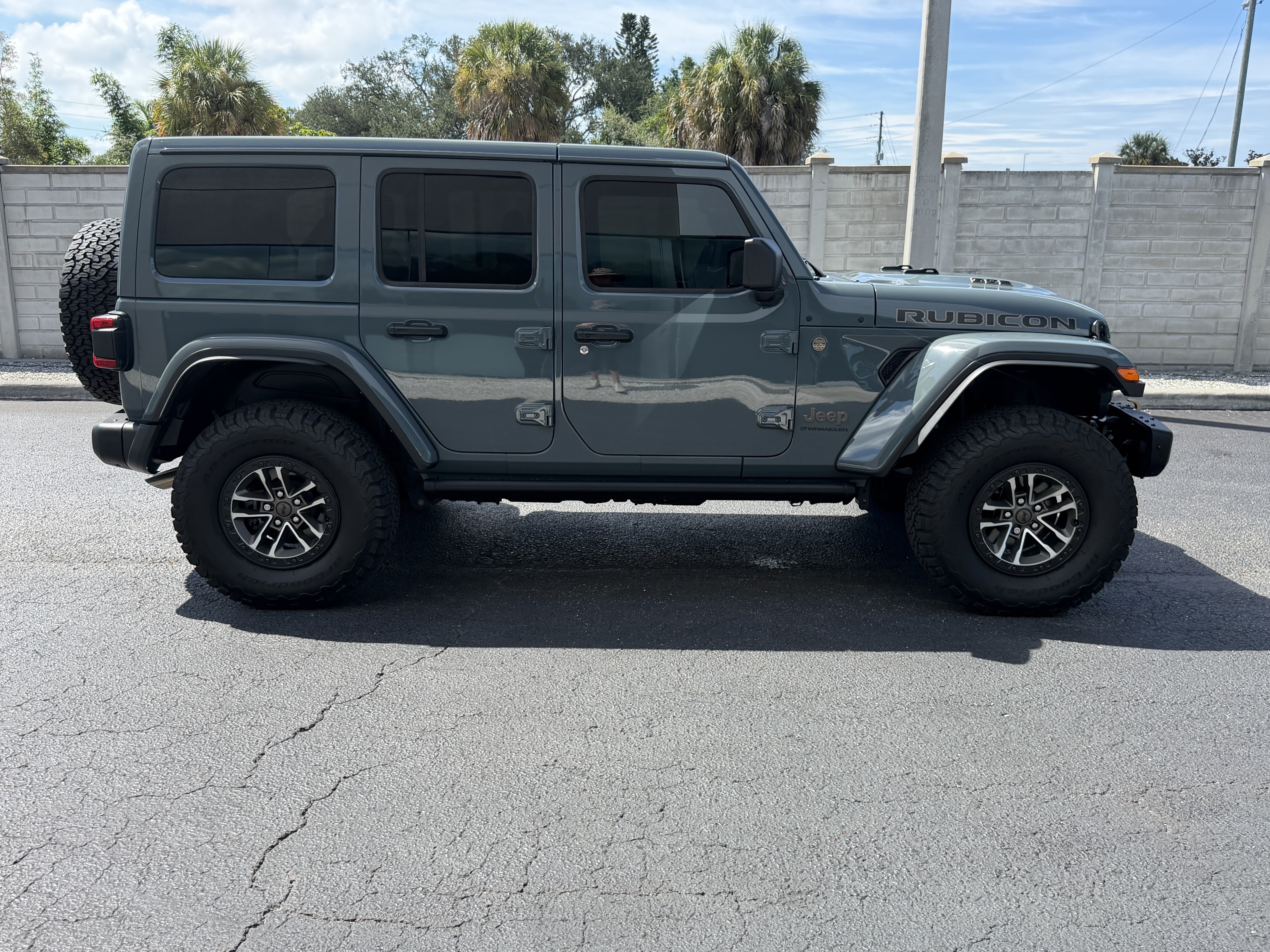 Used 2024 Jeep Wrangler Unlimited Rubicon 392 AWD/4WD image 7