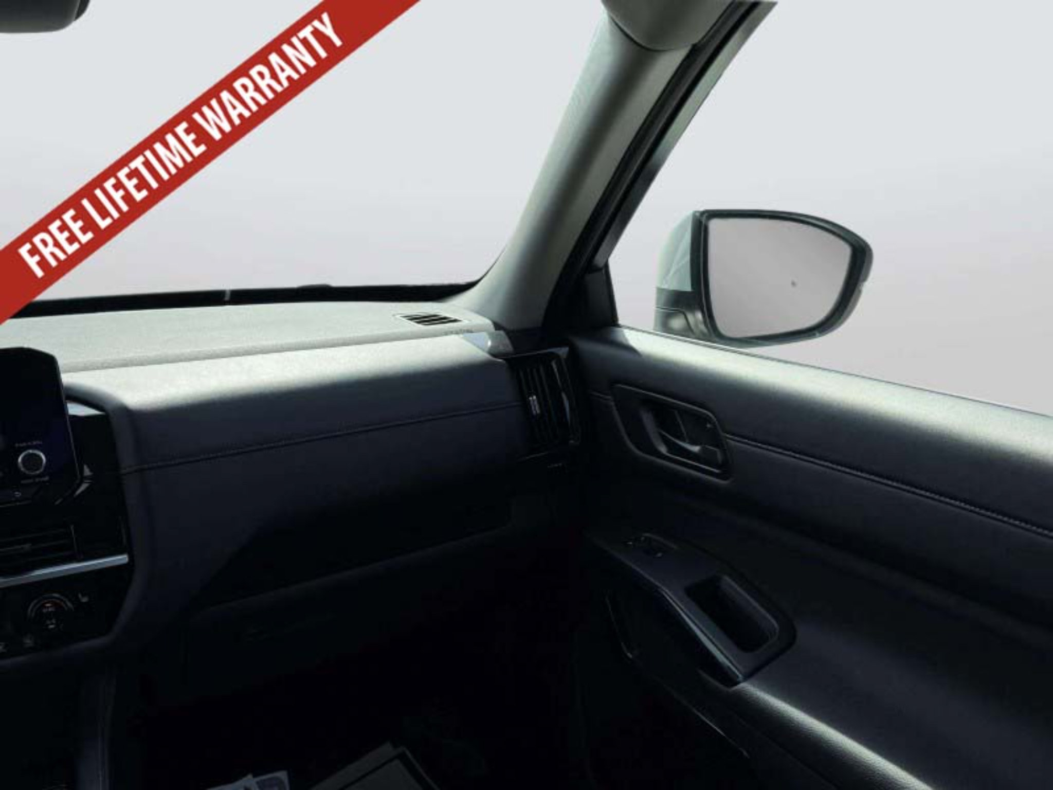 Used 2025 Nissan Pathfinder SV AWD/4WD image 19
