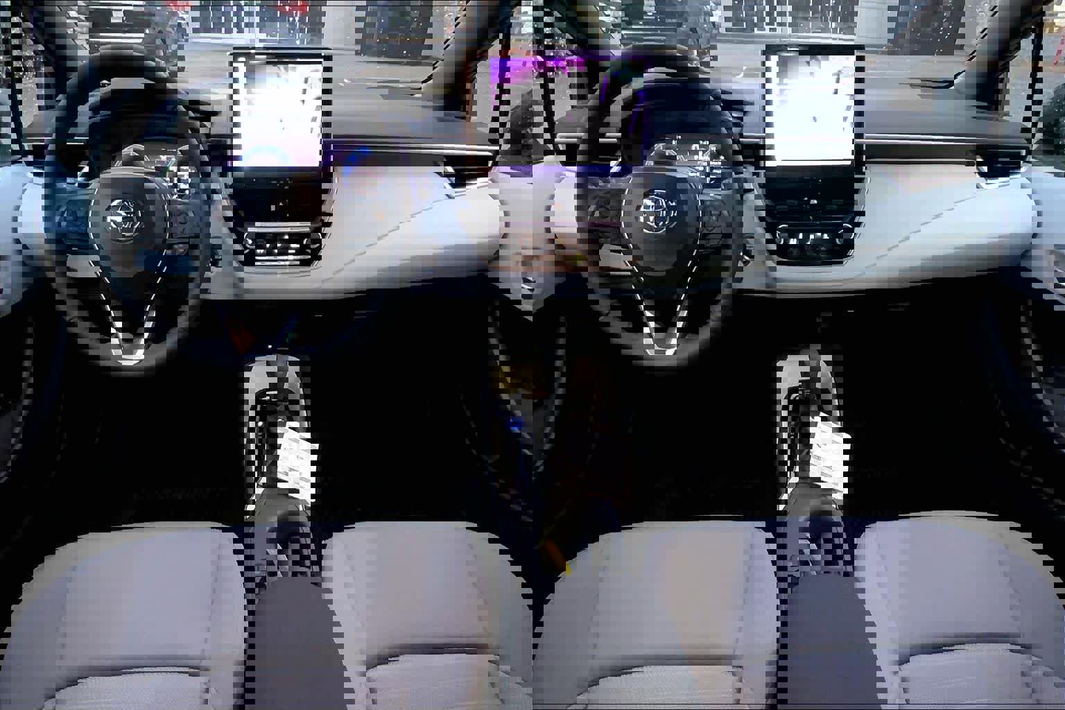 Used 2026 Toyota Corolla SE w/ SE Package image 28