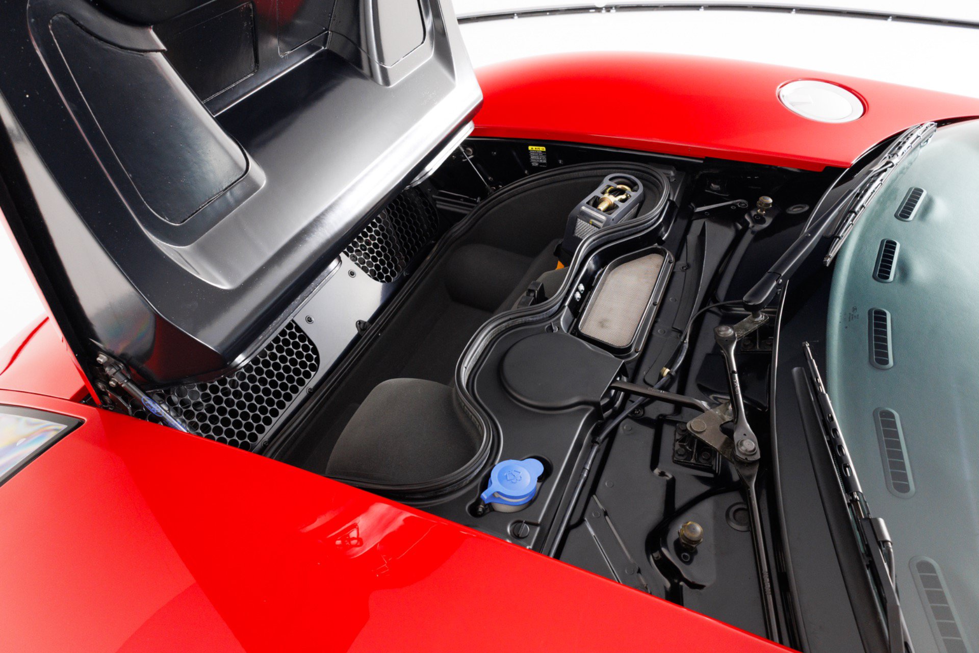 Used 2006 Ford GT RWD image 52