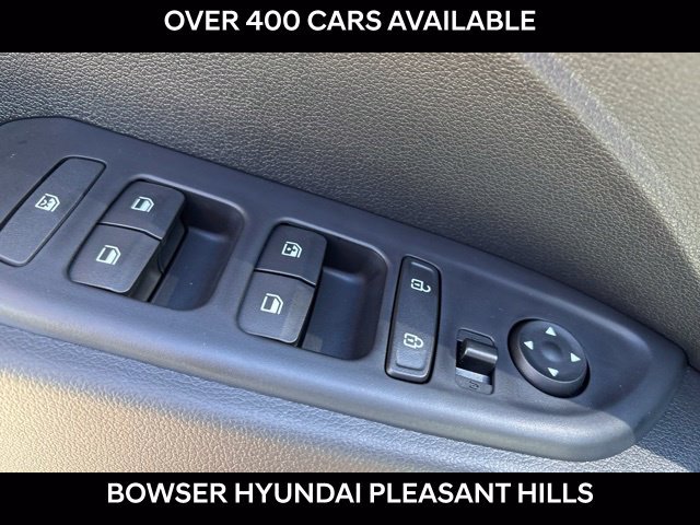 New 2026 Hyundai Venue SEL FWD image 7