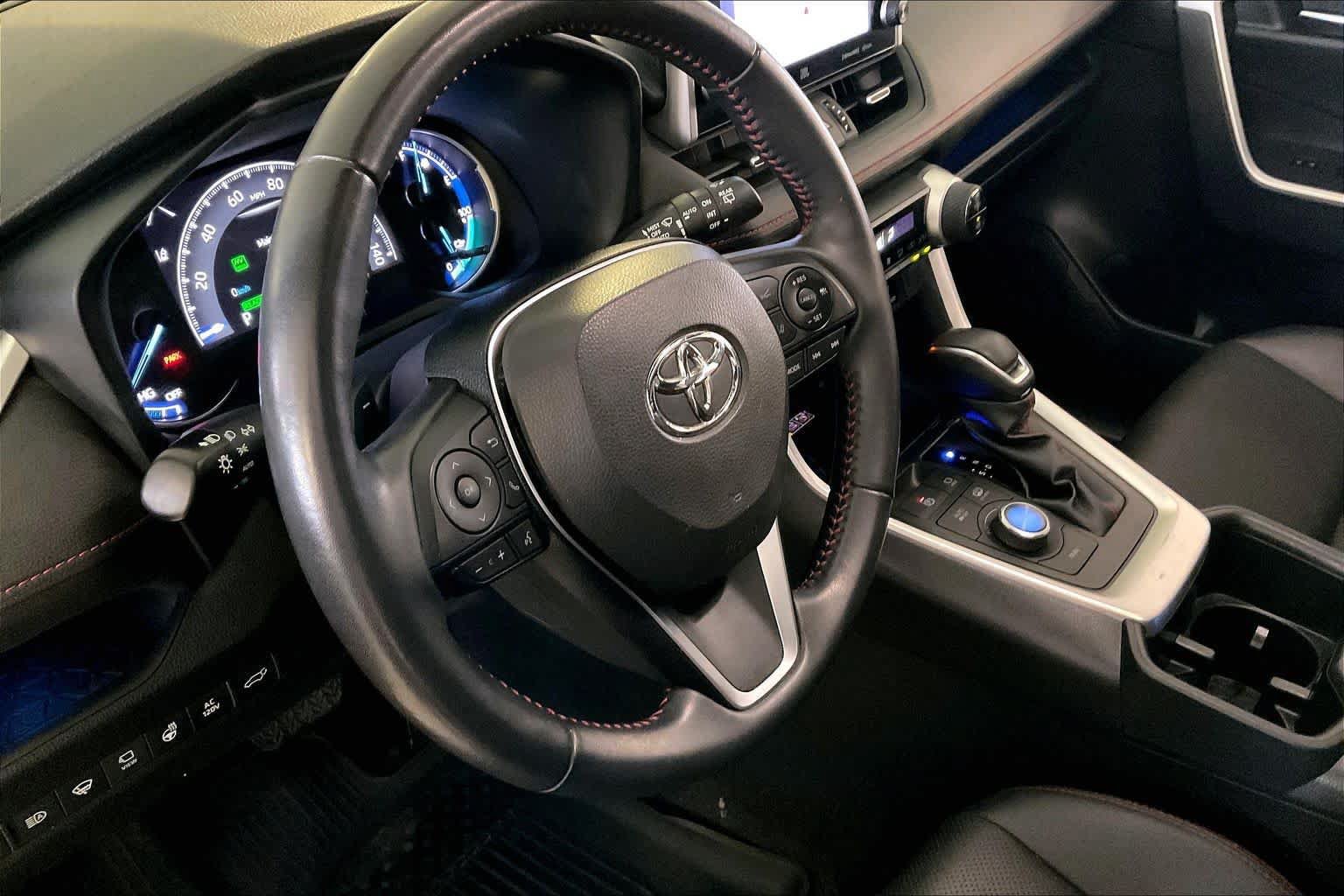 Used 2022 Toyota RAV4 XSE w/ Premium Package AWD/4WD image 16