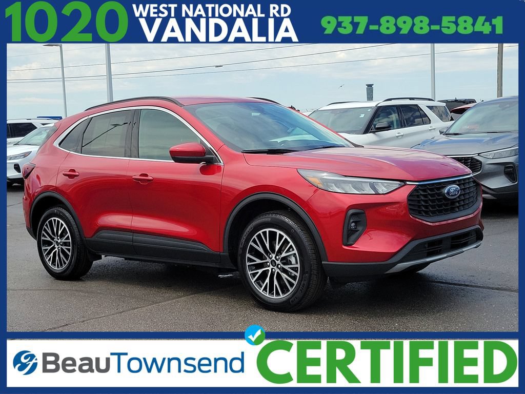Certified 2025 Ford Escape SE FWD image 1