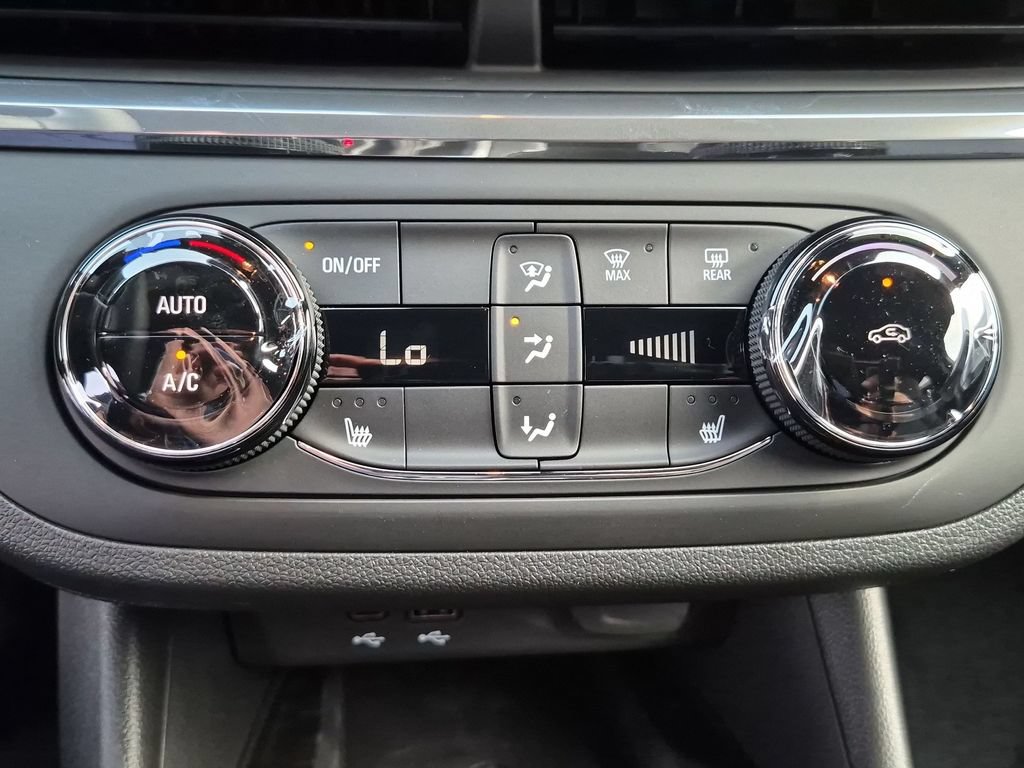 New 2026 Buick Envista Sport Touring w/ Convenience I Package FWD image 28