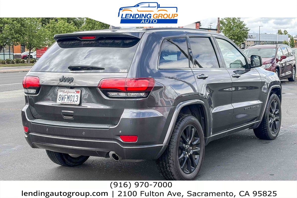 Used 2020 Jeep Grand Cherokee Altitude image 4