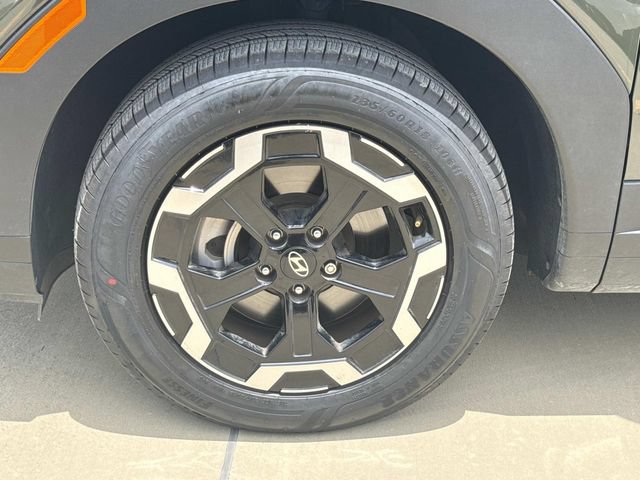 Used 2024 Hyundai Santa Fe SEL FWD image 5
