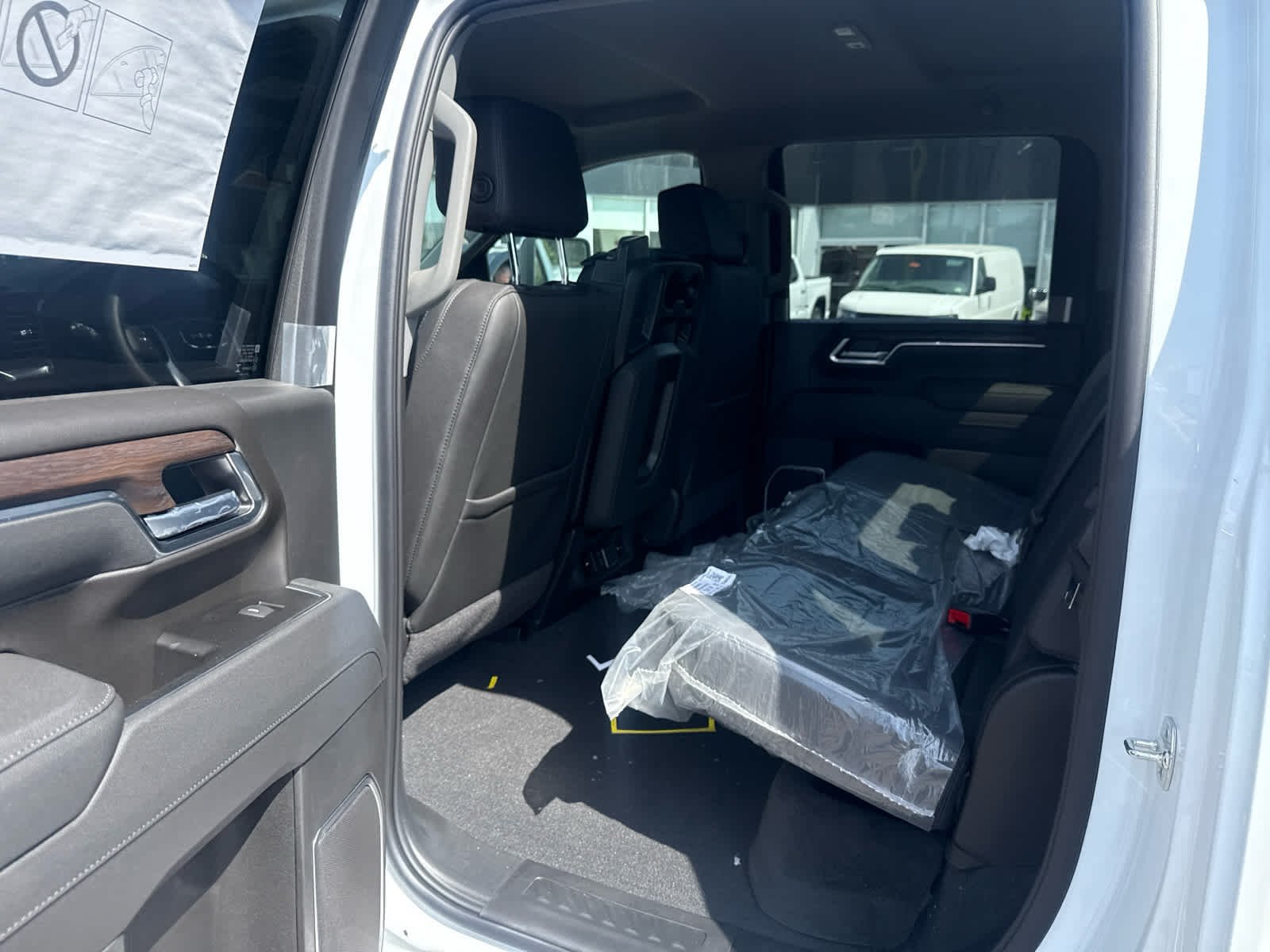 New 2026 GMC Sierra 2500 SLT AWD/4WD image 23