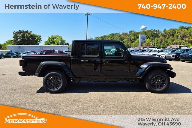 New 2025 Jeep Gladiator Sport image 24