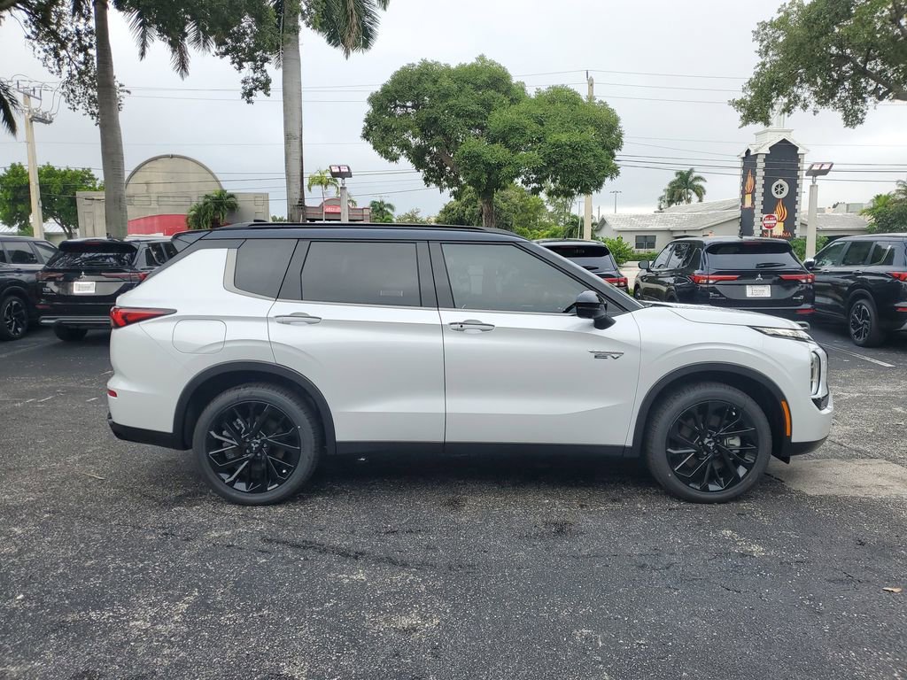 New 2025 Mitsubishi Outlander SEL Black Edition image 7