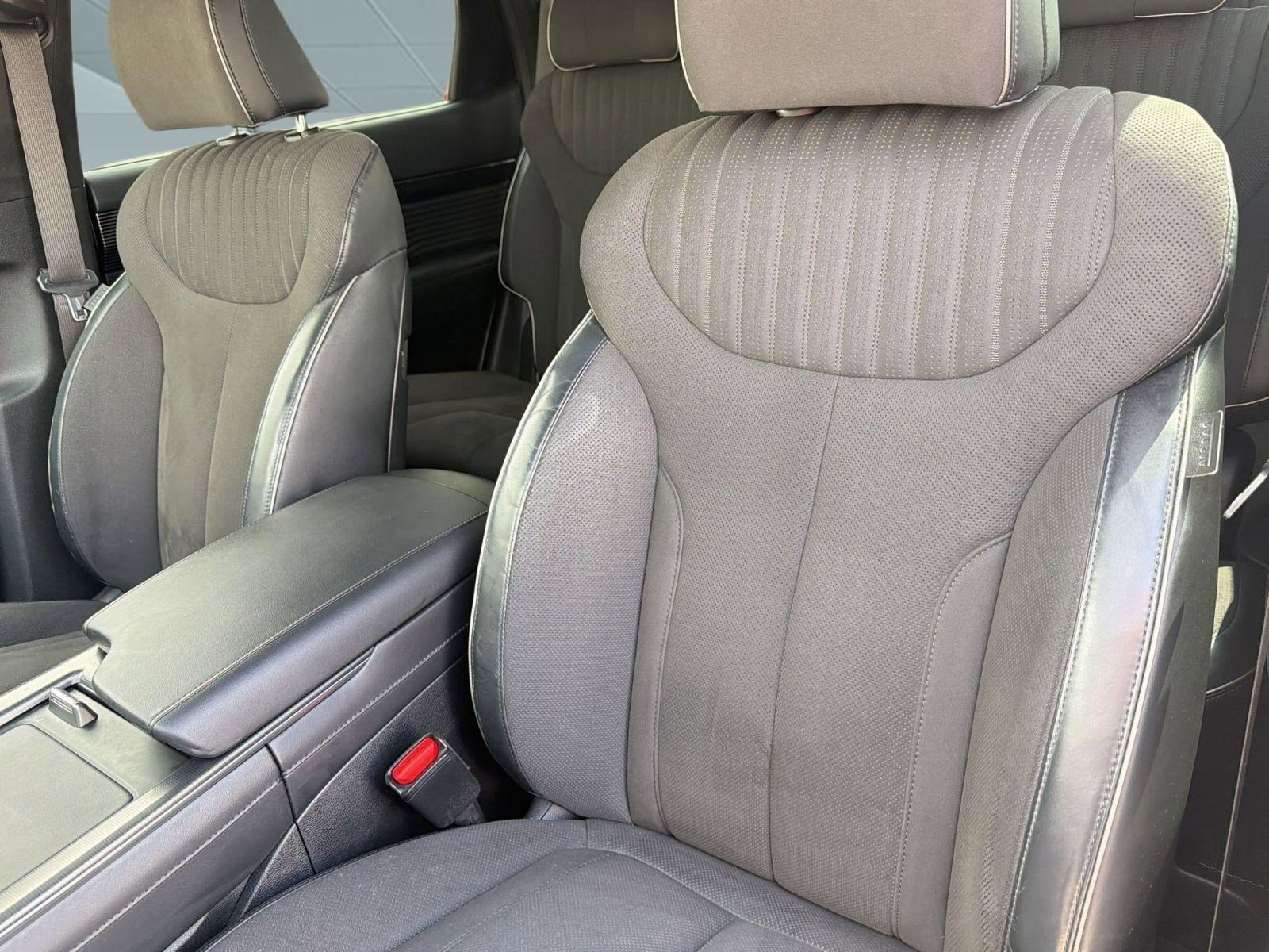 Used 2024 Hyundai Palisade Calligraphy image 25