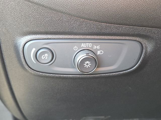 Certified 2019 Chevrolet Equinox LT image 10