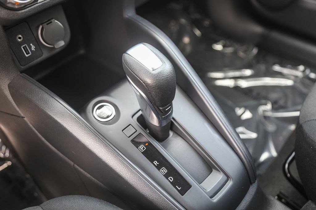 Certified 2025 Nissan Kicks Play S image 18