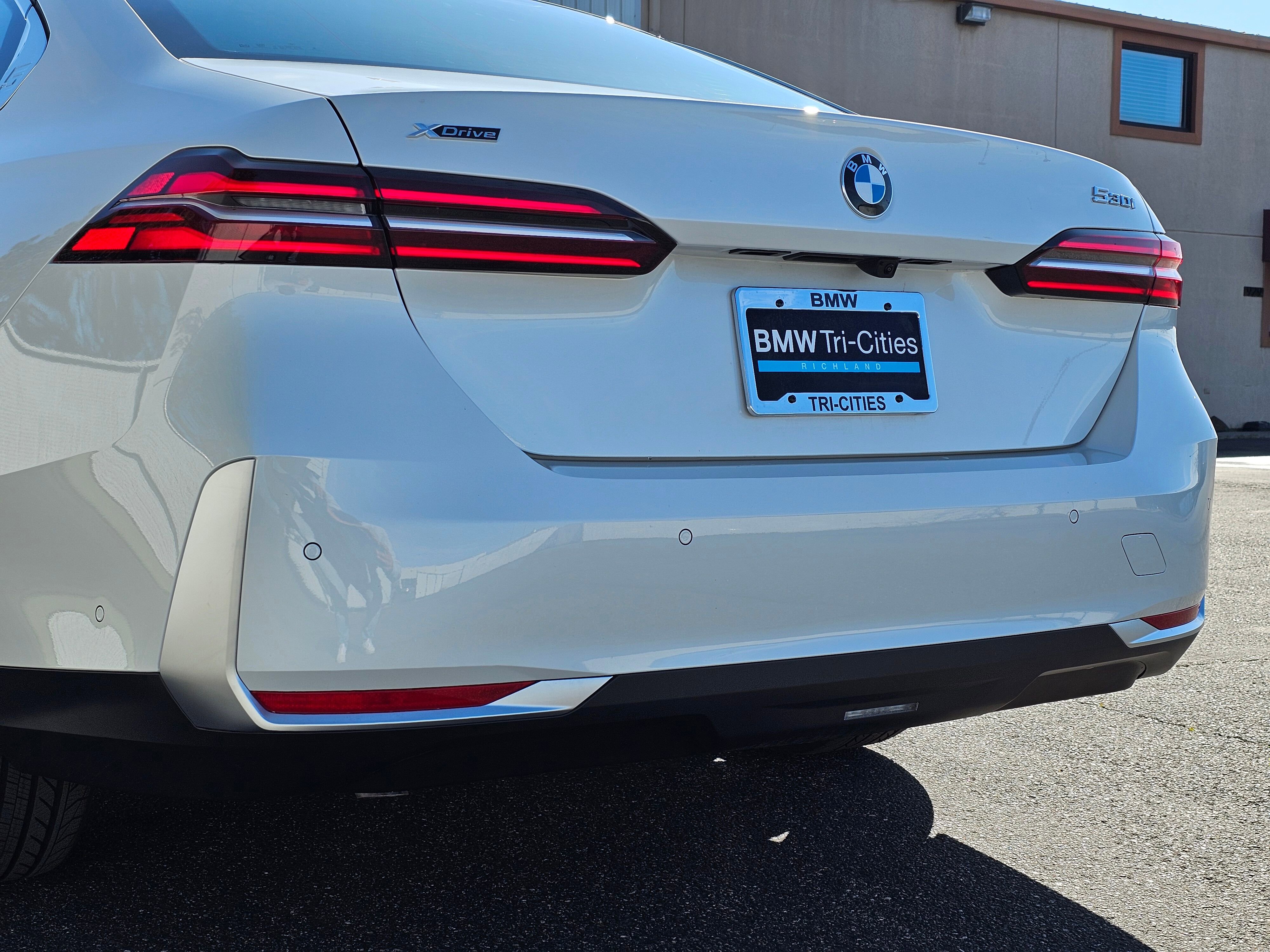 New 2025 BMW 530i xDrive image 7