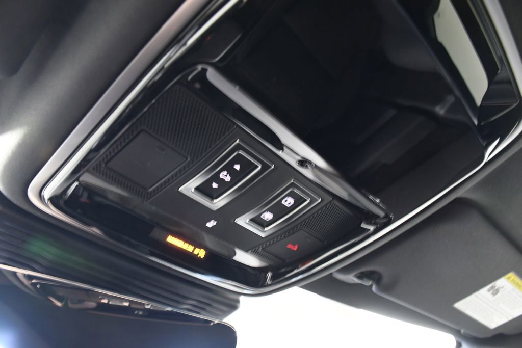 New 2026 Land Rover Range Rover Velar Dynamic SE AWD/4WD image 32