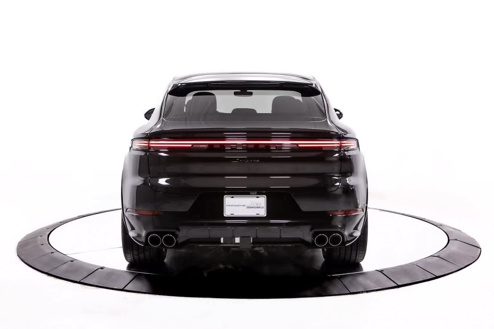 Certified 2026 Porsche Cayenne Coupe AWD/4WD image 6