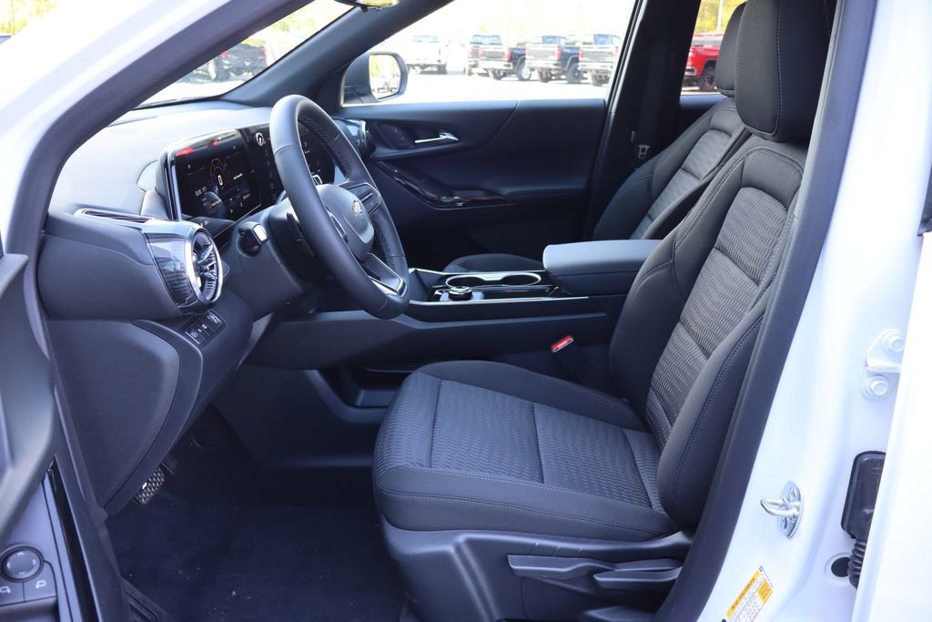 New 2026 Chevrolet Equinox LT w/ Safety and Technology Package FWD image 5