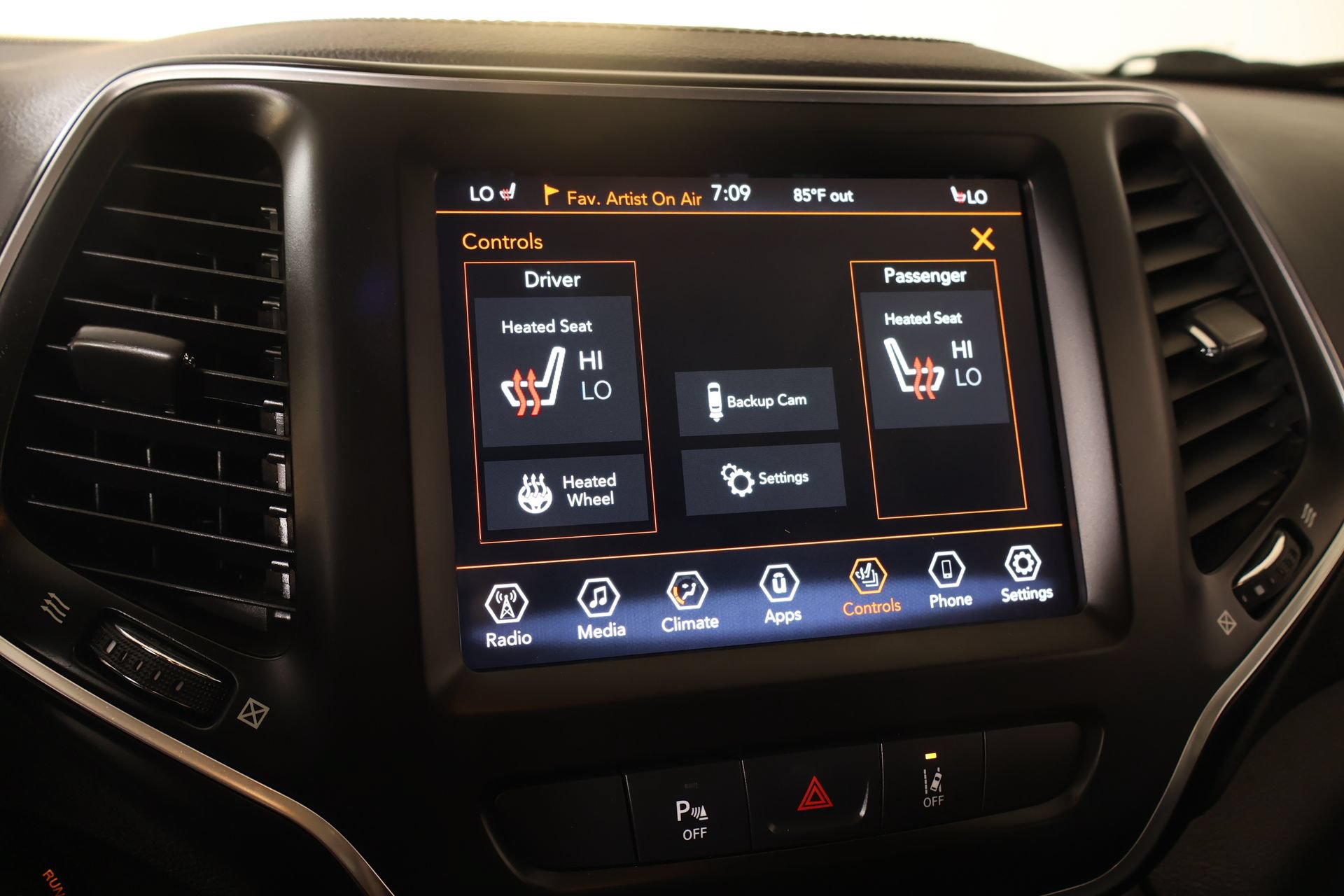 Used 2021 Jeep Cherokee Latitude Lux 80th Anniv w/ Quick Order Package 2YU 80th FWD image 7