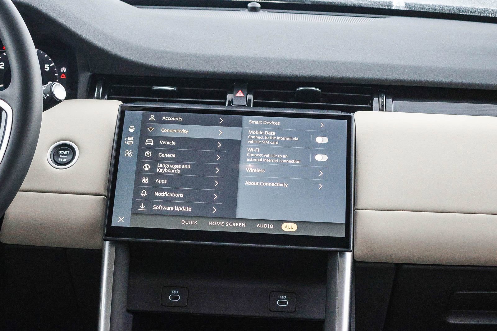 Used 2025 Land Rover Discovery Sport S image 23