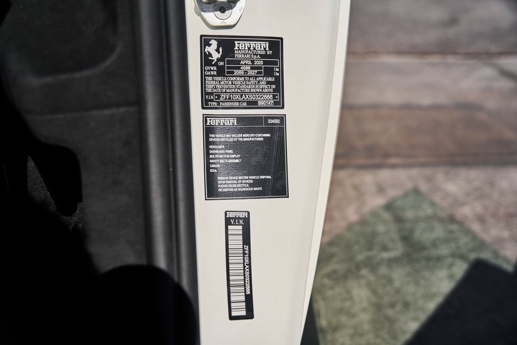Used 2025 Ferrari 12Cilindri RWD image 44