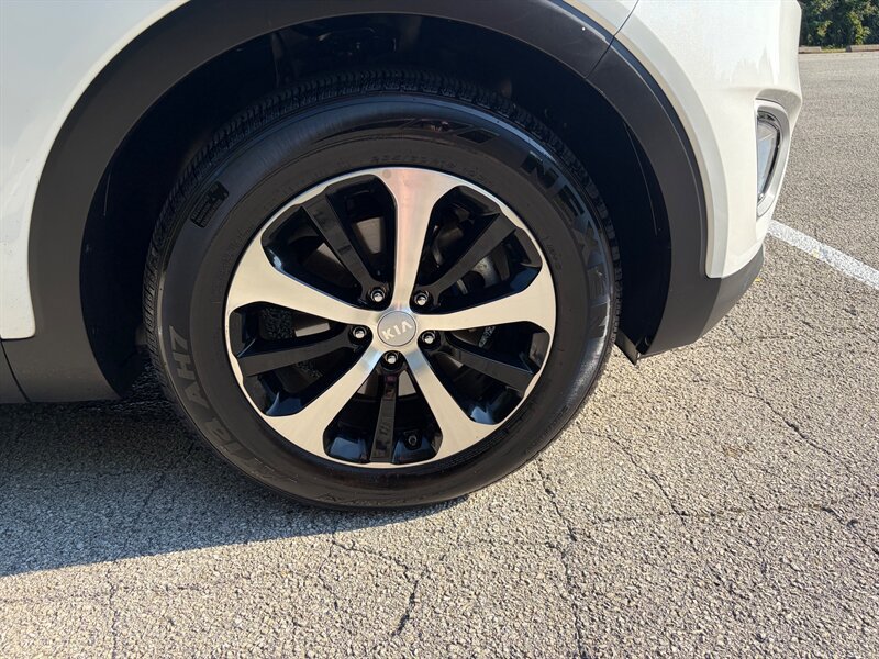 Used 2016 Kia Sorento EX w/ EX Touring Package FWD image 27