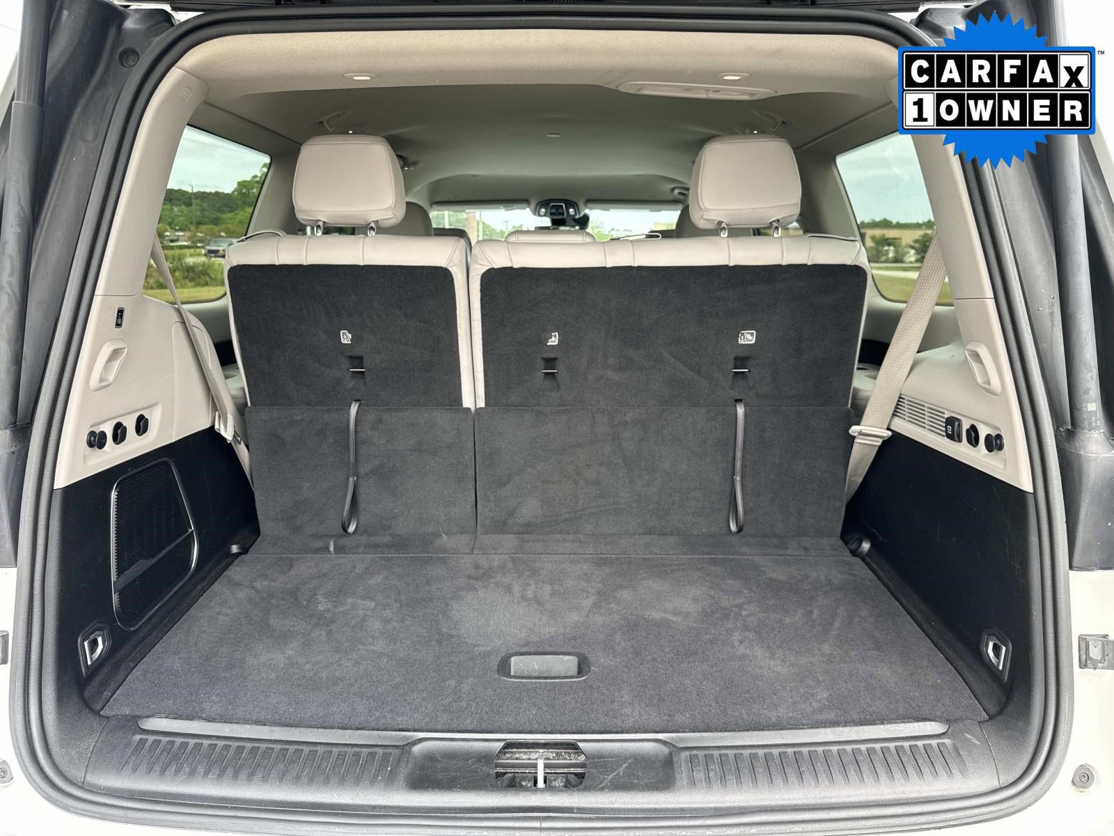 Used 2024 Jeep Wagoneer Series II w/ Flexible Seating Group RWD image 13