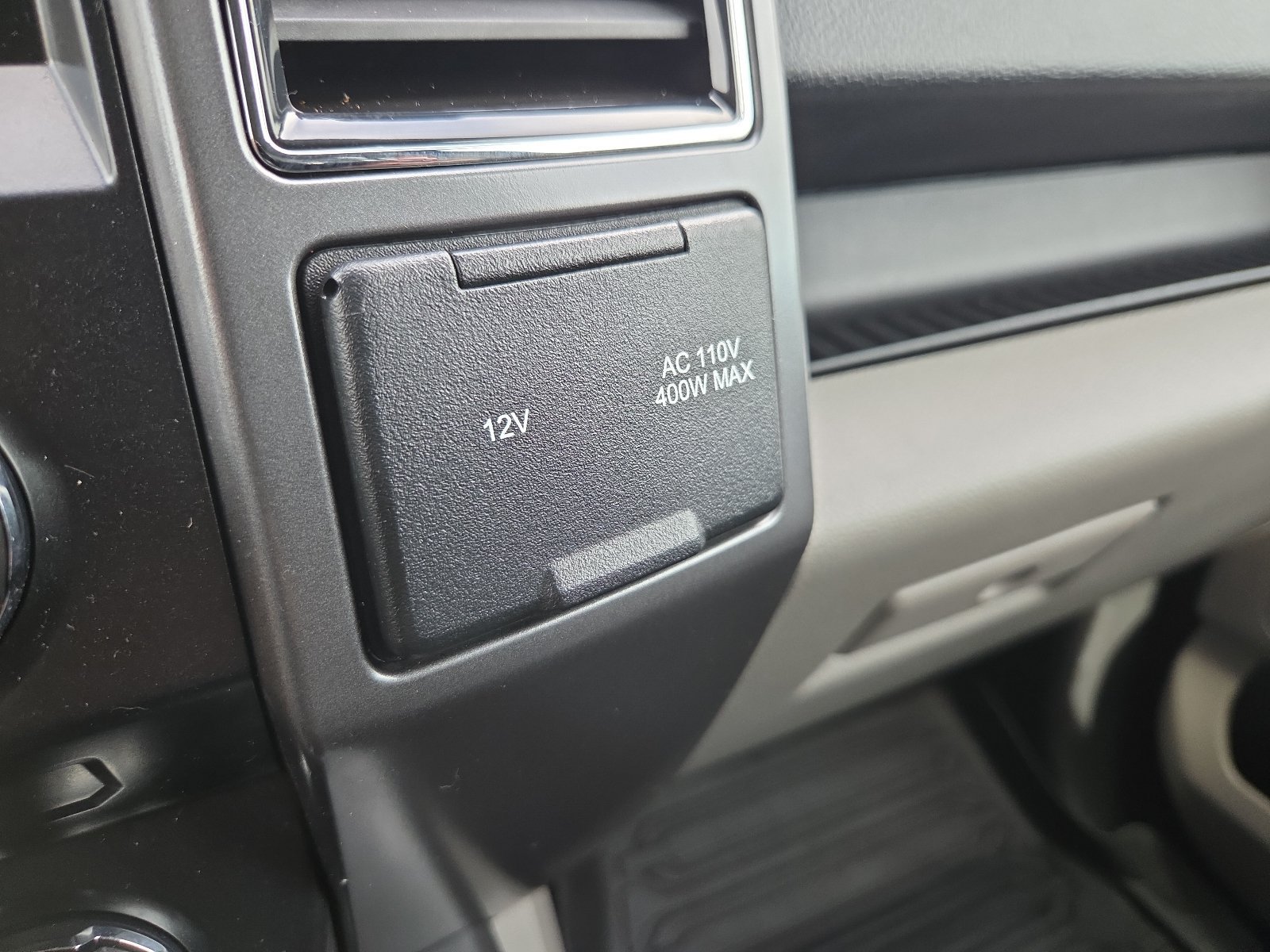 Used 2018 Ford F150 XLT w/ Equipment Group 302A Luxury AWD/4WD image 21