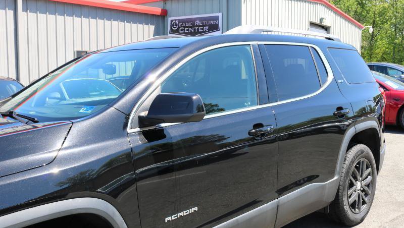 Used 2019 GMC Acadia SLT w/ LPO, Cargo Package FWD image 4