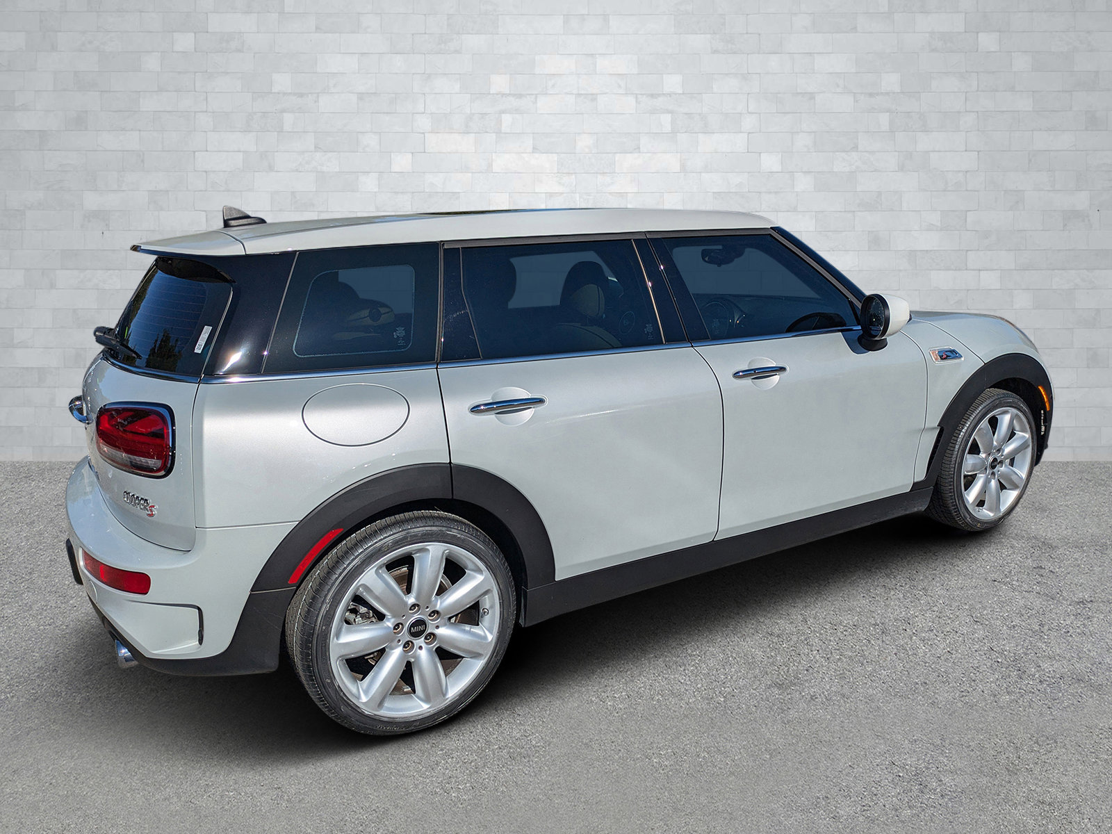 Used 2022 MINI Cooper Clubman S image 5