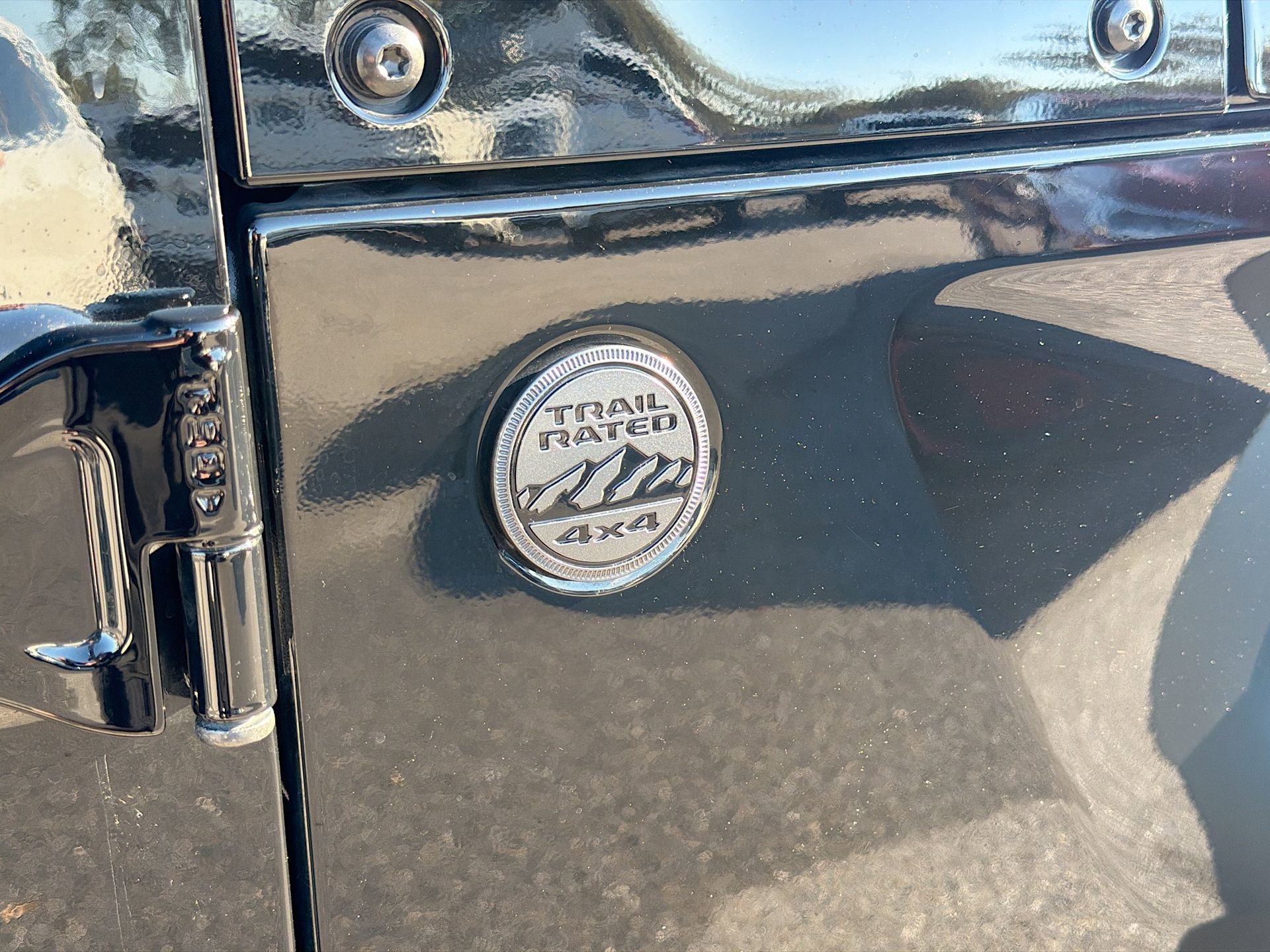 Used 2024 Jeep Wrangler Sport S image 12