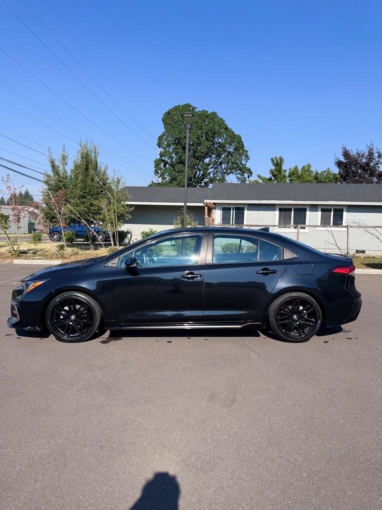 Used 2021 Toyota Corolla SE w/ Carpet Mat Package (TMS) FWD image 8