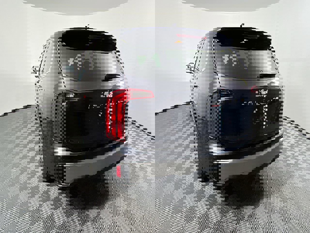 Used 2024 Kia Telluride LX image 5