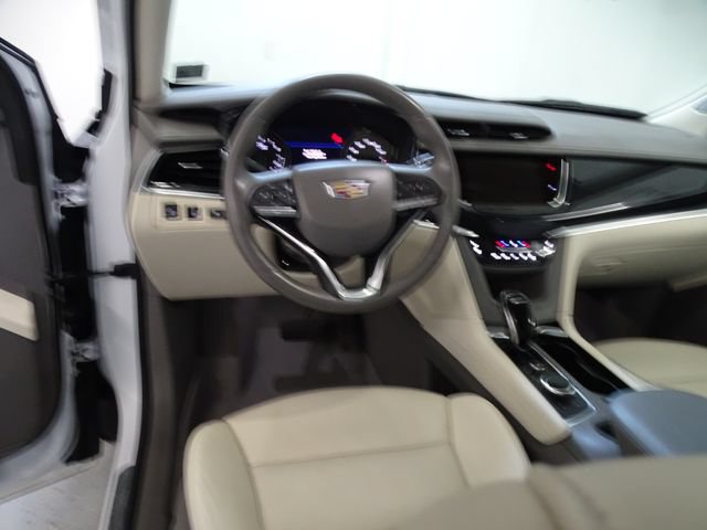Certified 2024 Cadillac XT6 Premium Luxury w/ Technology Package AWD/4WD image 5