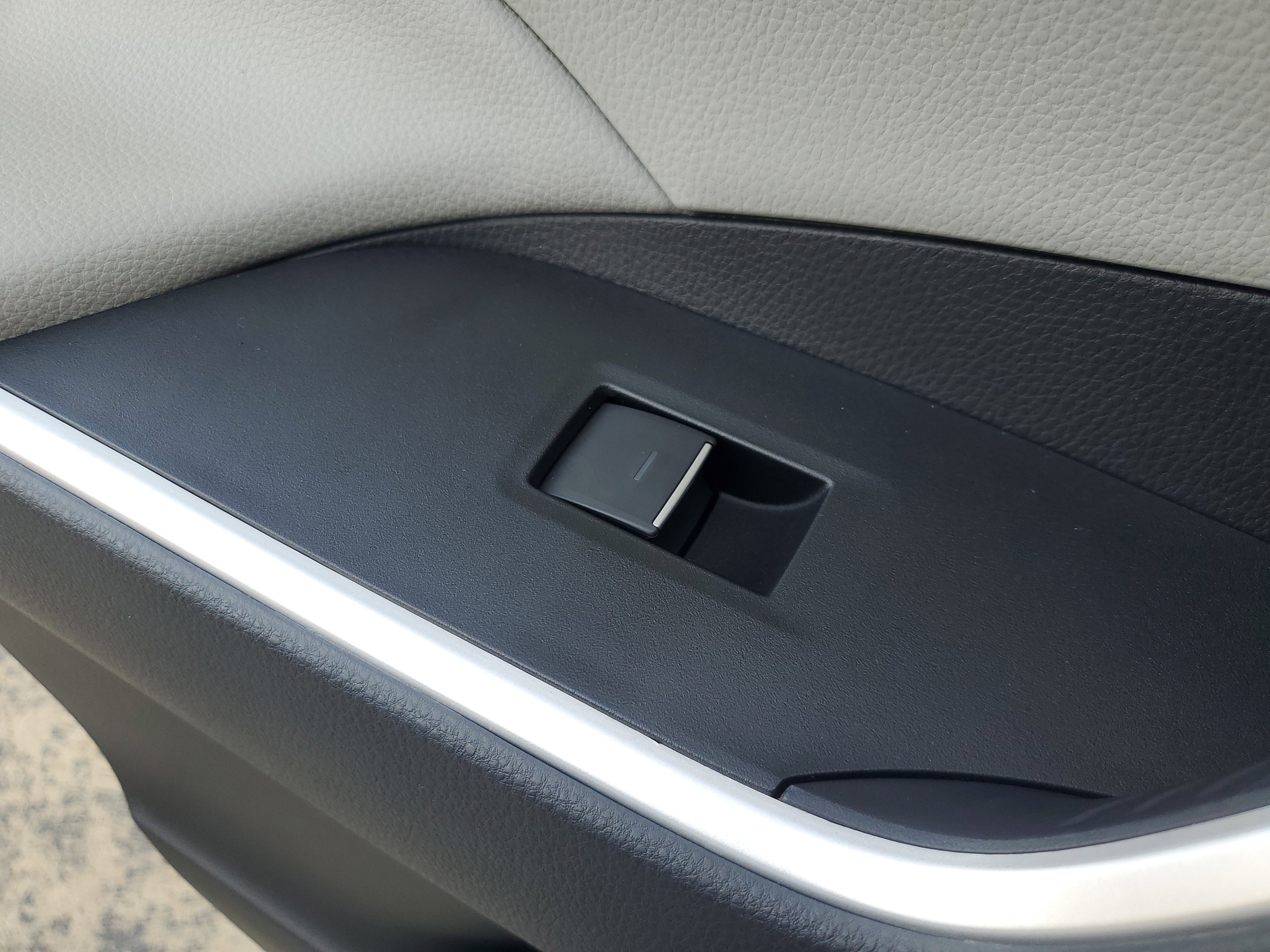 Used 2024 Toyota RAV4 XLE Premium image 14