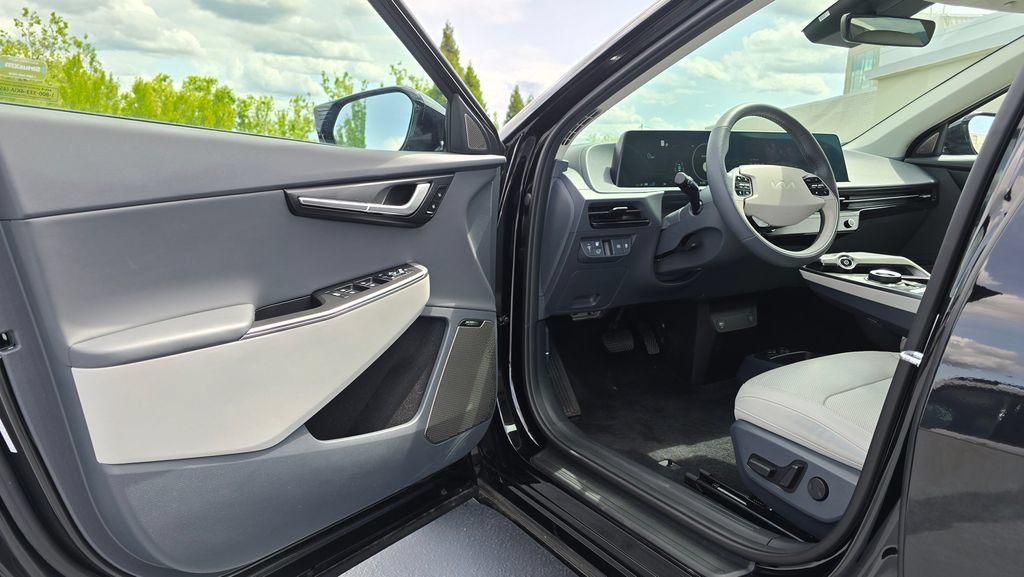 Certified 2024 Kia EV6 Wind AWD/4WD image 21