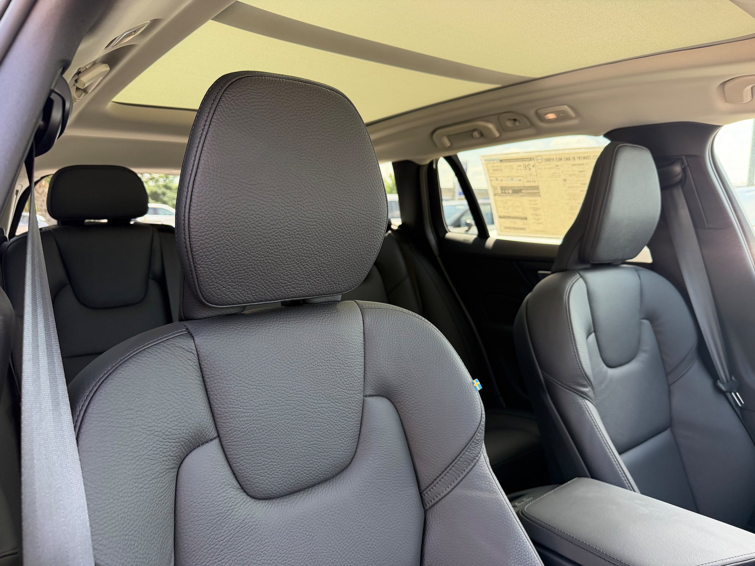 New 2026 Volvo V60 B5 Cross Country Plus w/ Climate Package AWD/4WD image 9