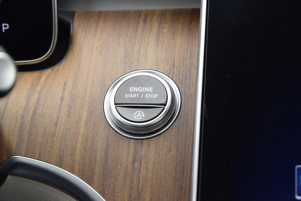 Certified 2024 Mercedes-Benz C 300 Sedan image 33