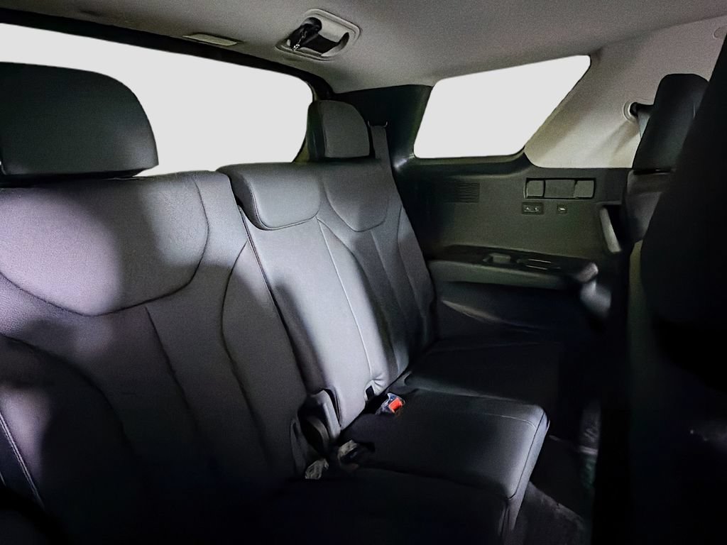 Used 2022 Hyundai Palisade SEL w/ Premium Package FWD image 31