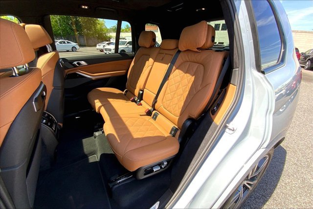 Used 2026 BMW X7 xDrive40i AWD/4WD image 25