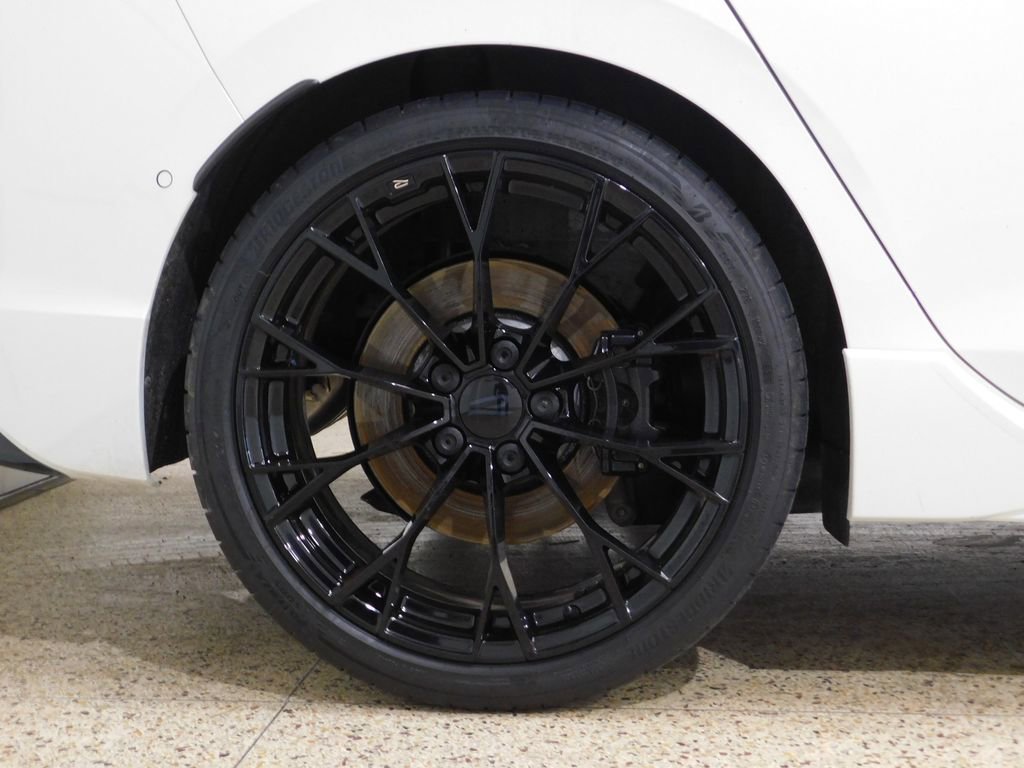 Used 2025 Volkswagen Golf R Black Edition image 98