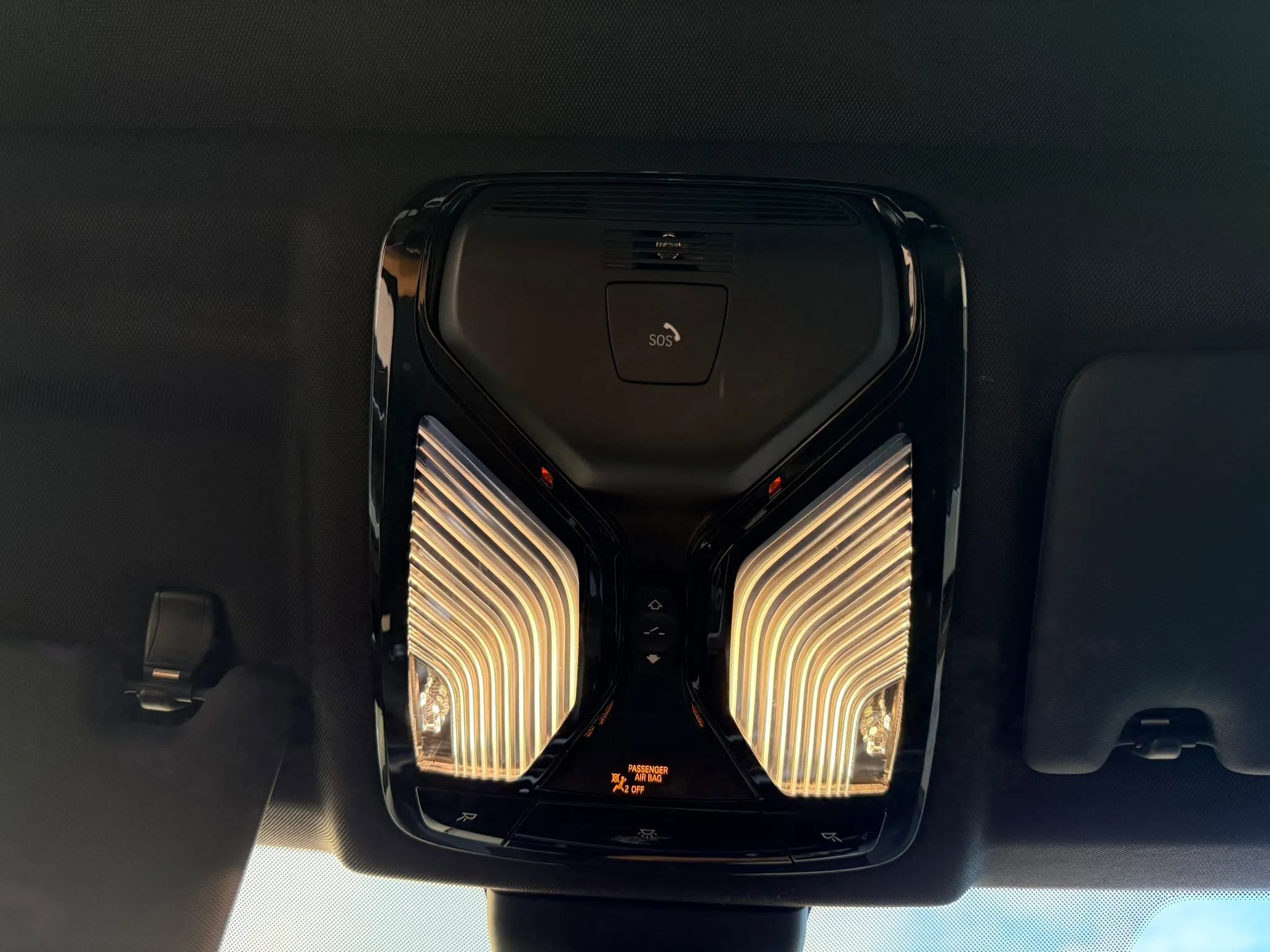 Used 2020 BMW 330i Sedan w/ Convenience Package image 32