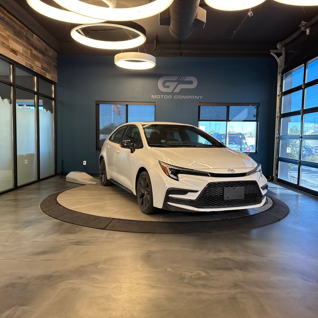 Used 2023 Toyota Corolla XSE FWD image 1