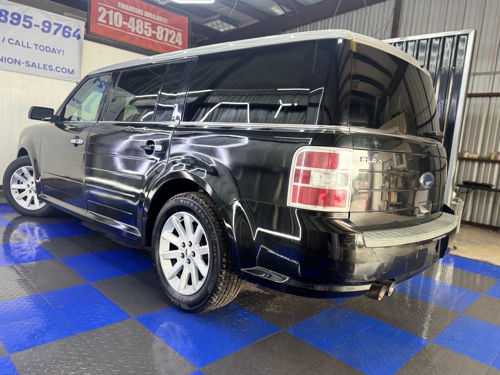 Used 2011 Ford Flex SEL w/ Rapid Spec Order Code FWD image 22